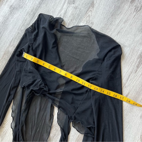 SOLD OUT ❌ SHEER BLACK LAYERED BELL SLEEVE TOP - Picture 6 of 6